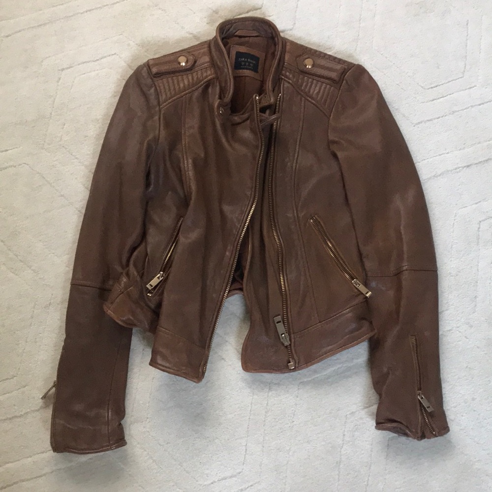 L E A T H E R J A C K E T - image 2